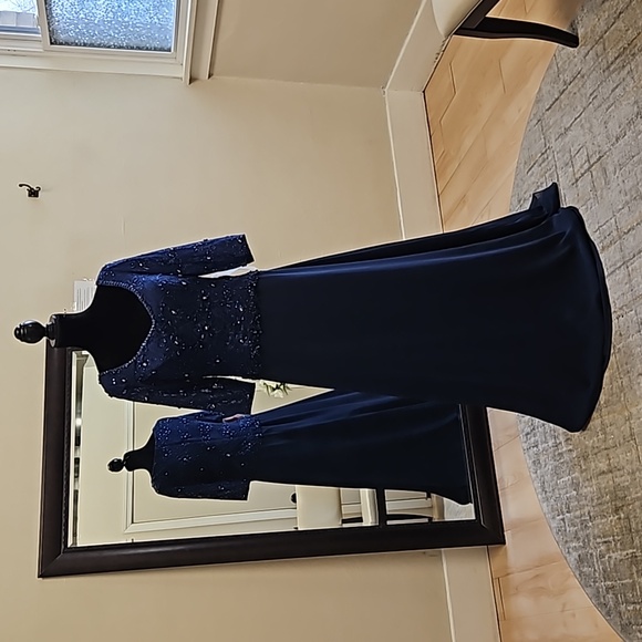 Size 10 to 12 bright navy blue lace/chiffon mother of bride/groom formal NWT - Picture 1 of 14